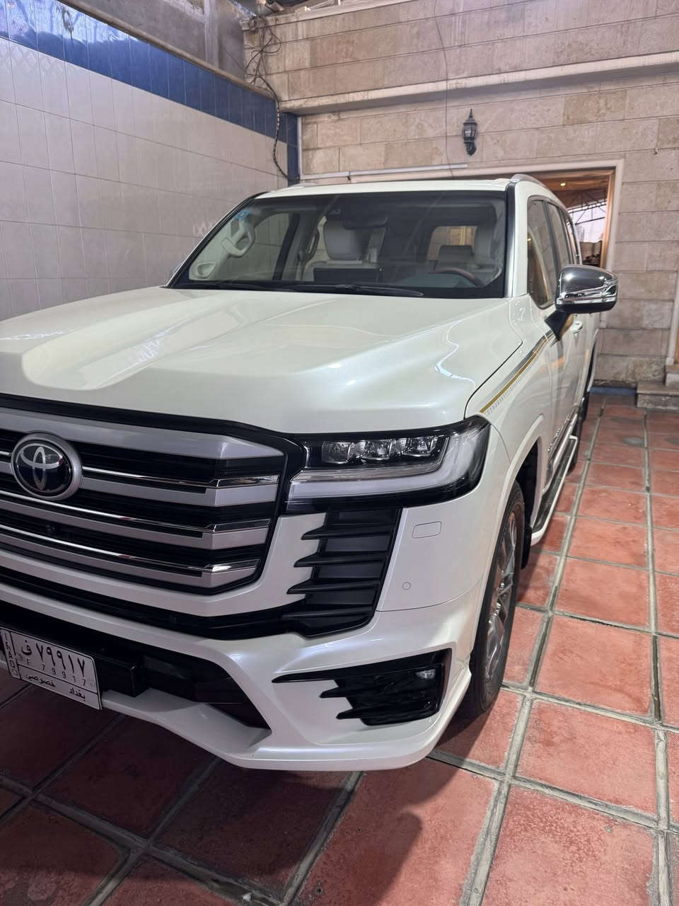 السلام عليكم
لاندكروز Vx limited  2024
السعر 75.000 $ وبي مجال 
مكان السياره بغداد
الاستفسار ***********
