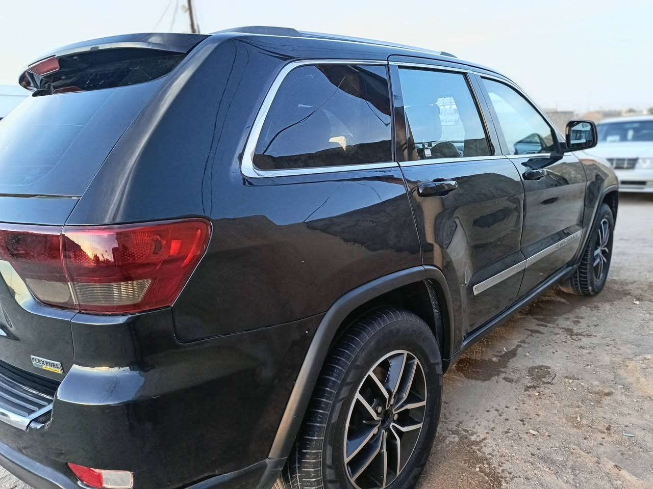 للبيع جيب موديل 12 رقم انبار مشروع وطني سياره جاهزة مكينه كير حداديه تخم تأير جدد تبريد ثلج مكينه 6 
كفاله من الضربه والتبديل بيه رشات جماليه 
سياره جاهزة أو جديده. 
السعر. 123 أو بيه مجال قليل 
‏‪***********  مكان طريق كربلاء نجف عمود 250
غير متواجد نت
