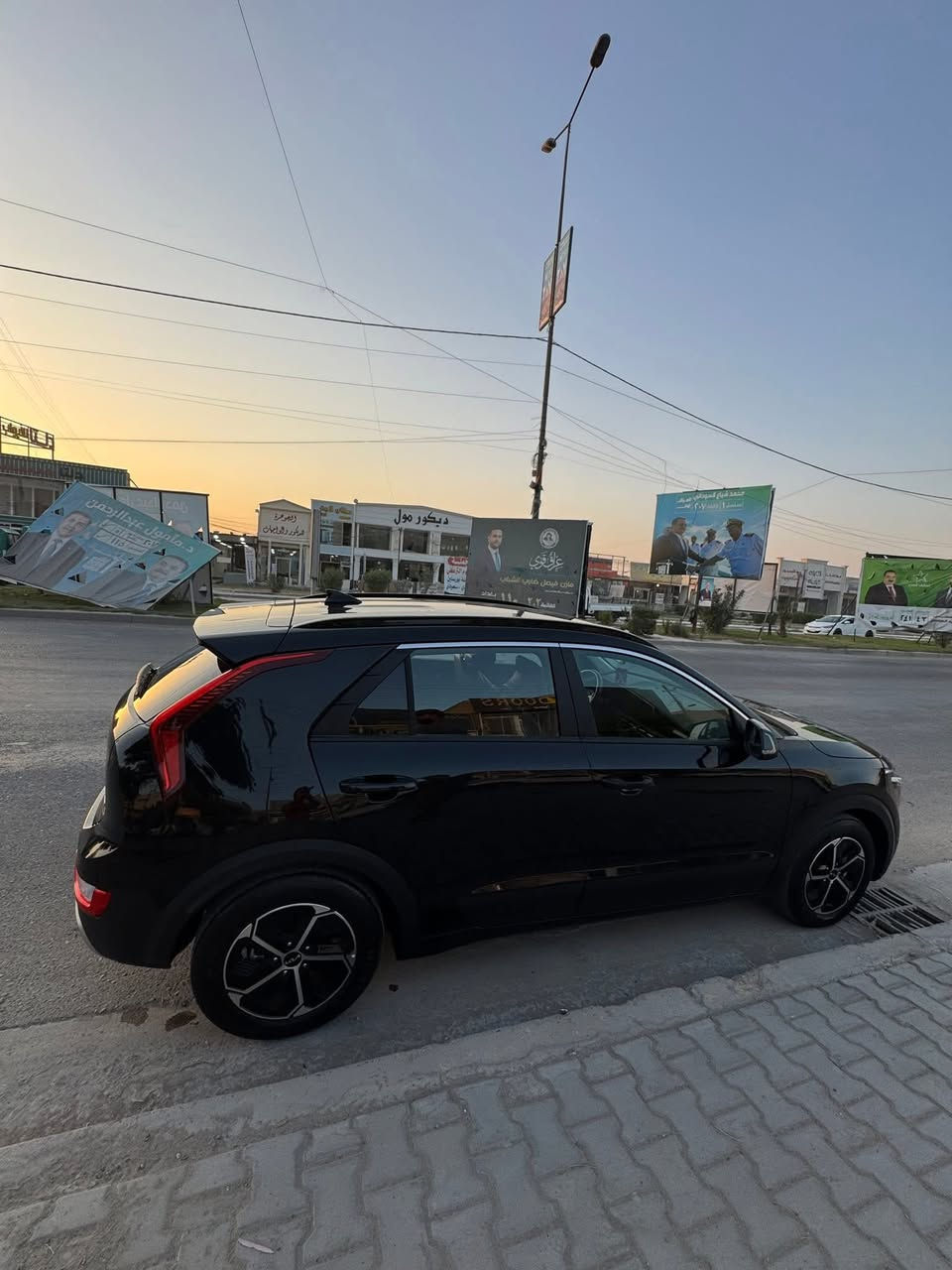 سلام عليكم
كيا نيرو هايبرد (2023) نضيفه وجديد

رقم بغداد بسمي ماشية 25 الف كم

السياره حادثهه فقط جاملغ السايق ايرباك استيرن وحتمال دشبول فقط

المواصفات:

ترحيب دخول

نظام ايكو وسبورت قيادة

بصمة أبواب + تشغيل عن بعد

بطارية ليثيوم

هندبريك بصمة

إشارات بالمرايا

شاشة كبيرة + كاميرا خلفية دوارة

ستيرن متحرك + شفتات بالستيرن

تحكم ستيرن جهتين

تبريد منفصل + تحكم بالتبريد من الشاشة

كراسي تدفئة + كرسي كهرباء

أوتو هولد

رادار أمامي وجانبي وخلفي

مانع تصادم + محدد مسار + تصحيح مسار

مثبت سرعة + مانع انزلاق

كشنات جلد ومخمل

مرايا رادار + نقطة عمياء

شاحن وايرلس + شحن بالكشنات

شاشة أعطال + عداد ديجيتال

إضاءة أمامية وخلفية وكشافات LED

إنارةتلقائية Auto

نظام صوت Harmon Kardon

أوامر صوتية + GPS + نافيجيشن

حساسات إنارة، مطر، إنفاق وضغط هواء الإطارات

تبريد قطعتين + قيادة ذاتية بالطريق

كندشن مركزي + حاملات أكواب + USB + Type C 

إنارة متغيرة بالدشبول

السعر : 160$

بيهه مجال بسيط

مكاني: بغداد / الغزالية

للاستفسار الاتصال على: ***********
