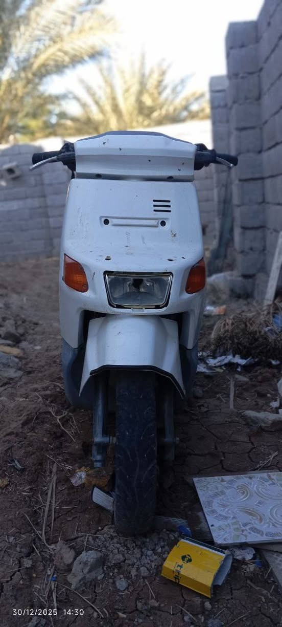 سلام عليكم دراجه ياماها بيكم سرعه ٦٠ ابيع كوم حديد الدراجه كايمه ظفيرة كهرباءيات كفرات كلش نظيفه سعر ١٧٥ الف الرقم للاستفسار***********
