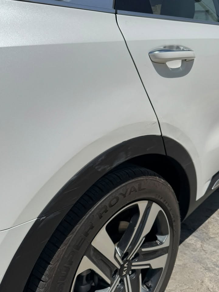 🚘 للبيع – كيا سورينتو 2021 🤍
✅ اللون: أبيض
✅ رقم بغداد (حديث)
✅ السيارة باسمي
✅ الموقع: واسط – النعمانية
✅ موضحة بسونار، وتحتوي على 3 أجزاء صبغ بارد فقط

السعر : ٢٥٥ $ وبيه مجال 

📞 للاستفسار:
واتساب أو اتصال على الرقم:
***********

للجادين فقط، وأهلاً وسهلاً بالجميع.
