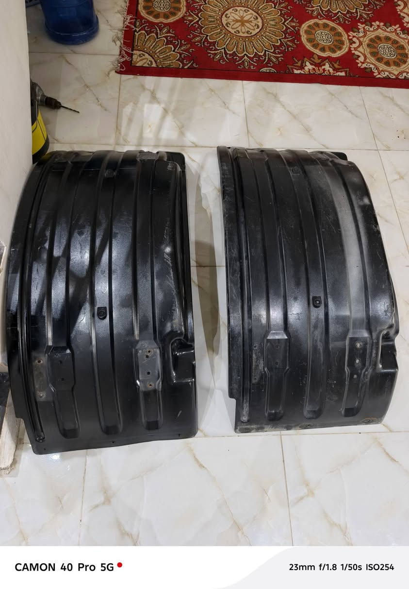 سلام عليكم غراض هينو للبيع  تانكي 300لتر سعر 200وبي مجال جاملغات هينو بلاستك  سعر200   وبيهن مجال تعلاوه دعاميه سعر50  زوج تاير ستخدام 20 يوم نضافه 100/90 ويل ثقيل ابو 12 مليم سعر 300  مكان نجف للتصال ***********

