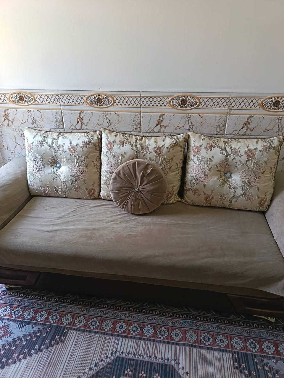 تخم للبيع نظيف مقعد 10السعر 250 بغداد  ***********
