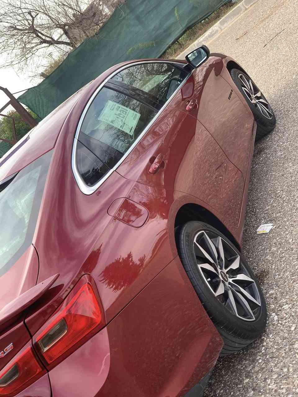 سلام عليكم ماليبو 2020 rs لون عنابي 1.5 تيربو ماشية 89 الف ميل سيارة عليه ادامة كاملة من كل نواحي بدون اي نقص سنوية 27 حادثها مرفق بيها جاملغ وباب بدون قطرة دواخل ولا حتى رصعة بالشواصي راديرات كلها بلادي وعندك جاملغ عكس سايق شبر صغير صبغ  وسعر 112 بيها مجال بسيط 
وهذا رقمي *********** مكاني كركوك
