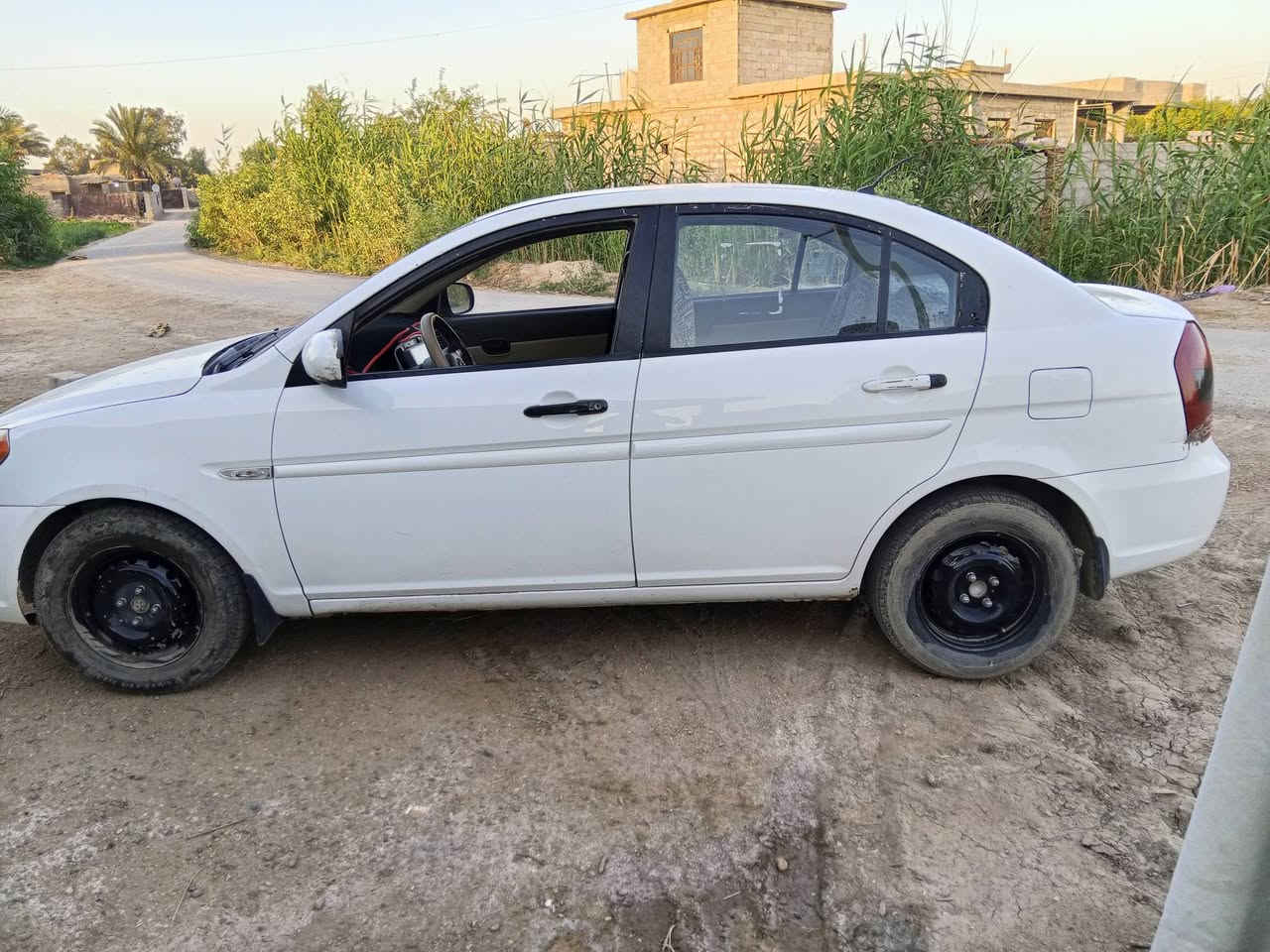 اكسنت 2010 
خليجي 

سياره مال بيت
محرك 1600 تبريد كير مكفول
تخمً تاير جديد
مكان بغداد اليوسفيه 
السعر رقم 80وبيه مجال 
رقم راعي سياره 
‏‪0782 714 2353‬‏
