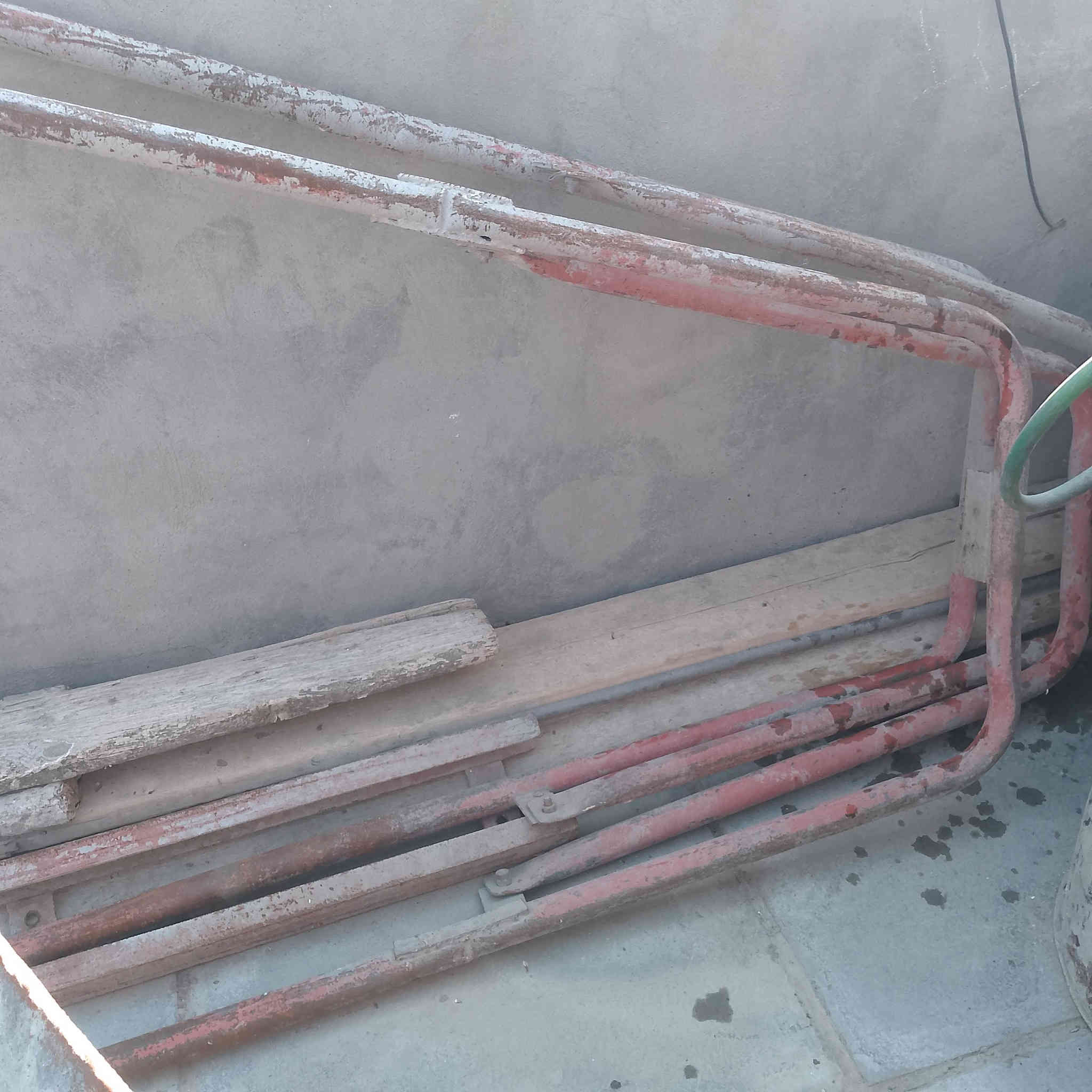 ونج تصعيد مواد البناء كامل للبيع مكاني بغداد تصال ‏‪***********‬‏
