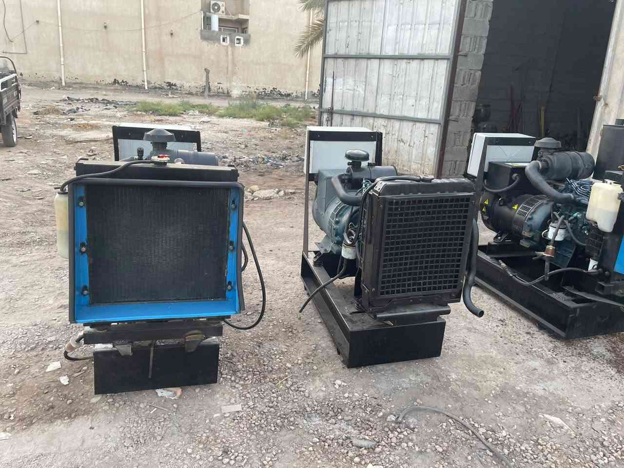 اسلام عليكم 
للبيع مولدات كابوته ياباني حاويه 4بستم  الاولى 4بستم 13ونص كيفي سنكل الثاني 4بستم رقم المحرك 1105  17 كيفي ثري فيز  الثالث 4بستم رقم المحرك 1105   13 ونص كيفي المولدات كلهن بلاد تشغيل وطفاء اوتو مفحوصات وكاملات 
العنوان كربلاء 
***********
***********
