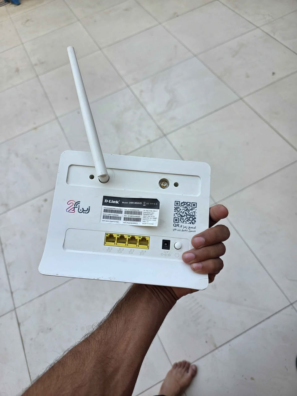 راوتر زين فاي تو شرط شغل والفحص 
بيه ارايل 2واحد منهن مكسور بس ما مؤثر ع بث مالته وتكدر تشتريه من اي محل سوق الشيوخ, ذي قار


**إذا كنت صاحب هذا الإعلان وتريد حذفه لأي سبب، رجاءا أرسل رسالة إلى الدعم الفني**