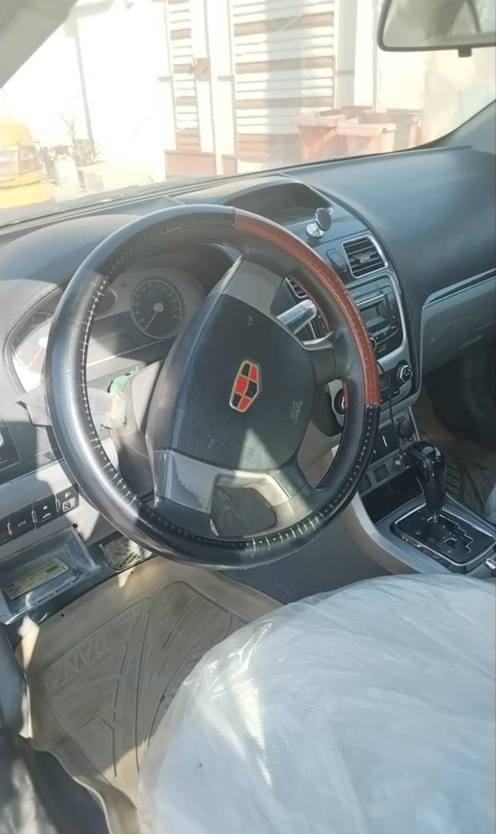 السلام عليكم ام كراند سي 7 بلادي م2013كير محرك تبريد تدفئه كهربائيات صدر أمامي خلفي سيرفس كامل الادامه مسويله كير حشوه مني كوبر رقم قادسيه سياره بلاديه نظيفه  بيه صبغ قليل بدون. ظربه السعر ٤٨ وبيه مجال للشراي ***********
