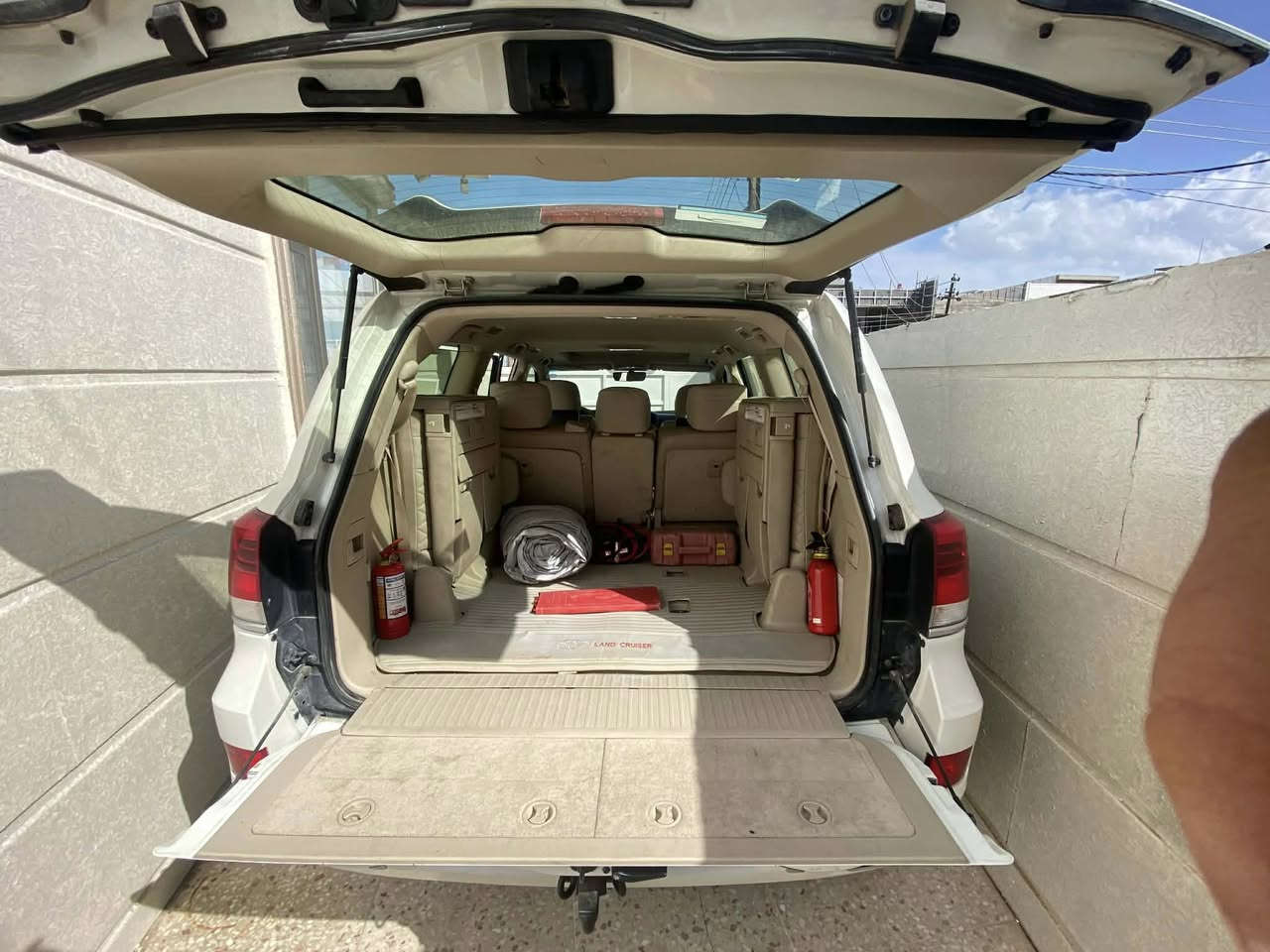 بۆ فرۆشتن toyota land cruiser 

پێشەکی 

٢ بستی بۆیاخی هەیە لە دواوە هیچی نیە 

ئیرباگ بە شەرت  ناو گرتن بە شەرت 

فولل
2018 GXR 

110 هەزار رۆشتوە

هەشت پستۆن یانی V8 : 4.6

گیر و مەکینە بە شەرت

ناونیشان سلیمانی  

سعر ٥١٠ 💸
***********📞
***********📞
