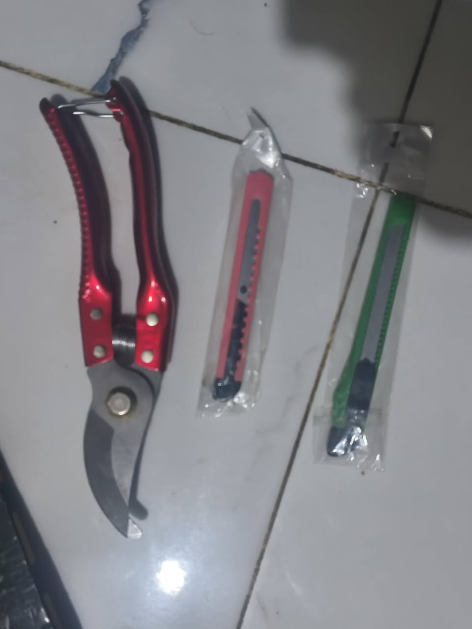 ديكور جدران لاصق عرض وطول القطعه 60*60 7قطع كاملات عنوان كوت حي الجهاد قرب مركز شباب
سعر خاص ما تشتري لا تراسل رجائا
رقمي/***********
او مراسله الصفحه
