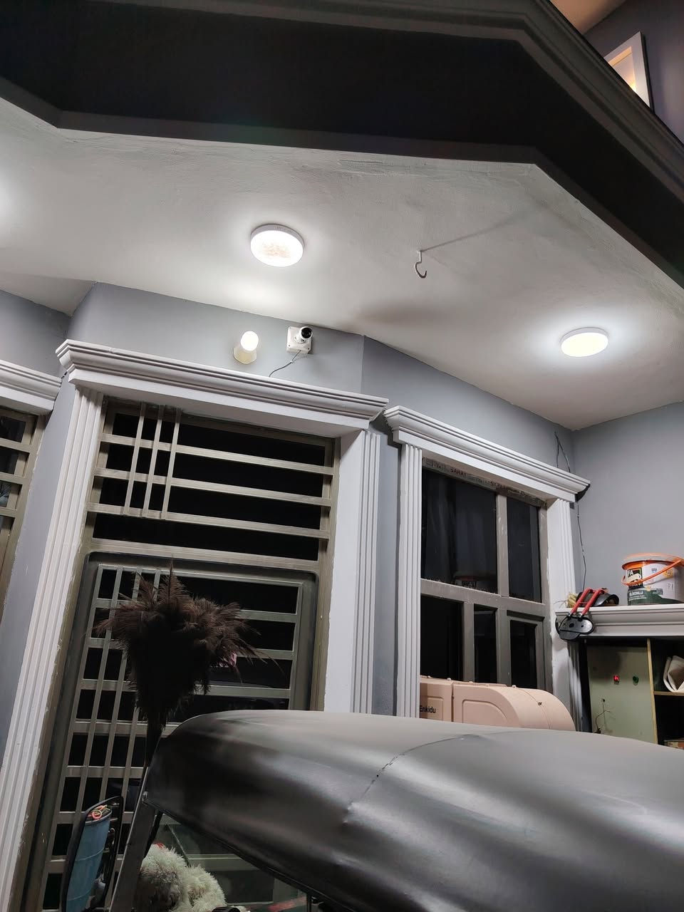 مشتمل للبيع قرب مكتب بيروت واجه 5نزال 20على ساحة بناء جديد طابقين كامل مابي نقص  *********** الكاطون
