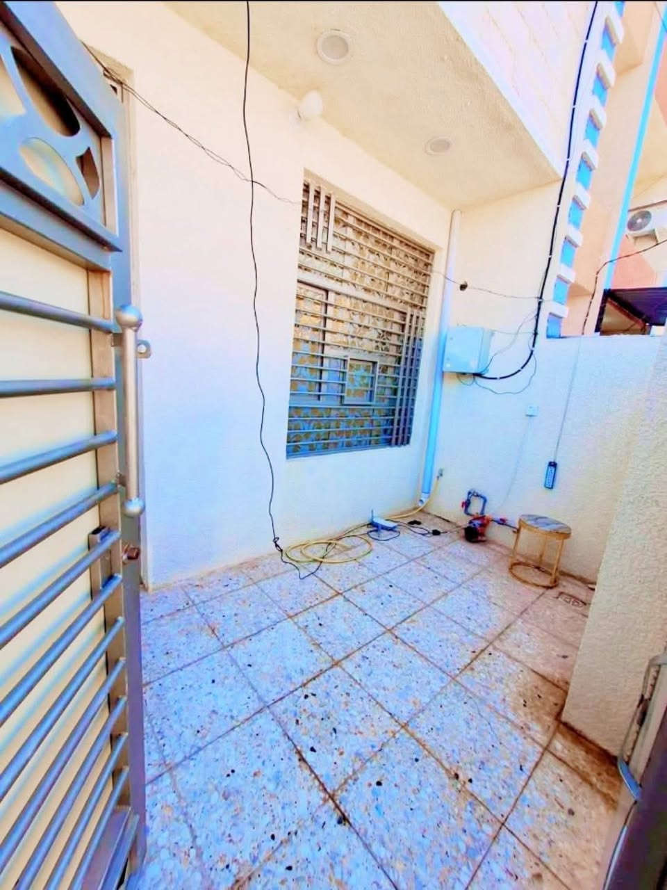 بسم الله ماشاء الله 🤲
بسعر 64 مليون🫴🏻
50 متر طابو ملك صرف  

سكني واقع حال 65 متر 

يتكون 

من استقبال وصاله ومطبخ 

وخدمات 

وغرفتين نوم 2 وحده فوك ووحده جًوه 

بناء جديد2024

استثمار أو سكن 

بغداد منطقه الانتصار قبل  مستشفى حماد شهاب
قبل مرور الحسينيه 
***********
