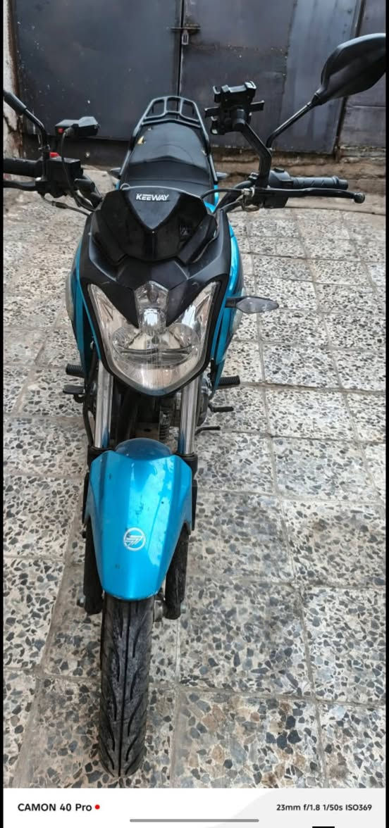 السلام عليكم شباب دراجة آر كي من كي وأي إيطالي شباب دراجة ماشية 22 ألف خير من الله جديدة وإذا تجي مو نفس كلامي بل منشور الكروة علية مكينتها 200 سيسي شك الكاع سنوية باسمي تحويل ثاني يوم رقمها أربيل مكاني الشعب سعر 2,100وبيها مجال بسيط للشراي ***********
