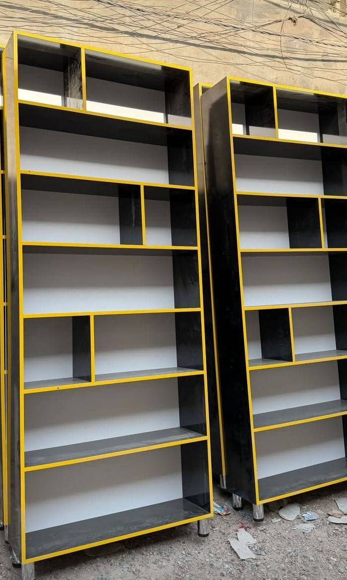 السلام عليكم اخوان 
خاص لاصحاب المحلات والمجعات  فاترينات عارضات اكسسوارات سكك تركي MDF حسب الطلب اسعار جدا مناسبة 
 العرض ١٠٠
طول ٢٥٠
عمق ٢٠

رقم واتساب ***********
