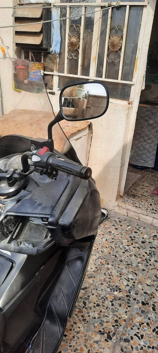 سلام عليكم ورحمة الله وبركاته
دراجة صفر ١٢ لون اسود ابيع على هاية الحطة اكفلك محرك كلجات تايرات لايتات امام خلفي بس جيب كهربائي مظبوط يشغلها لان أبني انكلب بيها واني كملت عليها بلجاكوك فلشتها جوزة ويرات بلدشبول هم شلعتها مكاني بغداد حي الجهاد قرب جامع محمدرسول الله رقم الهاتف ***********خادم اني
