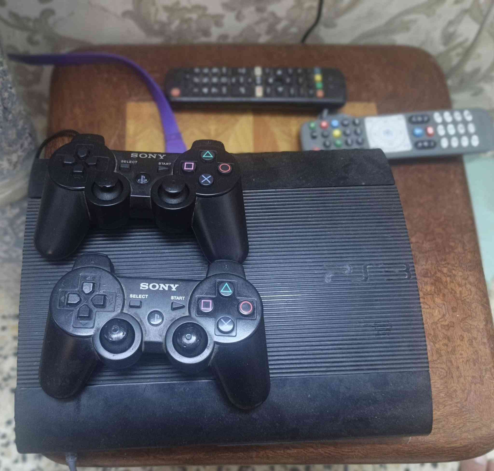 جهاز ps3 Super Slim مع الالعاب واشهر الالعاب الموجودة بل صورة و 16 حساب وتكدر تحذف وتضيف و هوه مهكر العاب تكدر تنزل  و يجي ويا 2 يدات تجارية  وسعر 135 وبي مجاللل، مع يجي كيبلات كاملة+شاحنة يدات. وبي مكتبة العاب و gta5 و gta san و gta4 و بي ريدد ردمشن 1 وبي سنايبر اليت وبيس 2022 محورة و ماين كرافت the walking dead وسونك و بلاك اوبس 2 و باتل فيلد 4 وبي فيفا 19 وبي العاب سيارت


**إذا كنت صاحب هذا الإعلان وتريد حذفه لأي سبب، رجاءا أرسل رسالة إلى الدعم الفني**