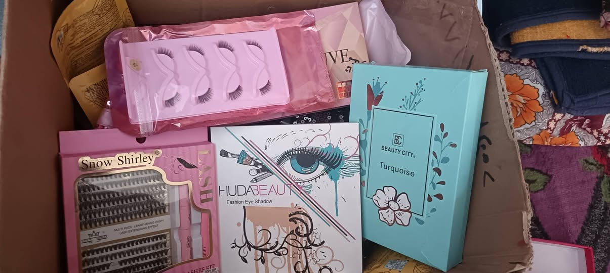 مرحبا عندي غراض متجر سديتة للبيع تريدون شعلة تريدون مفرد سكارف احمر فرو 10 قطع+ كوتات 10 قطع+ لانجري حدود 15 قطعة +  مكياج متنوع + اكسسسوارات عنوان بغداد البياع الشرطة الخامسة


**إذا كنت صاحب هذا الإعلان وتريد حذفه لأي سبب، رجاءا أرسل رسالة إلى الدعم الفني**