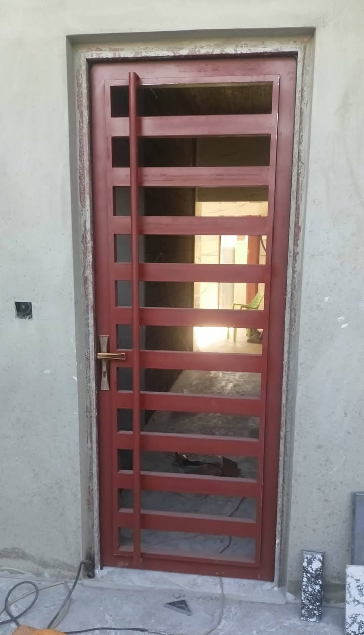 سعر باب واحد 200 حديد ثقيل ملم و 8 مع النقل والتركيب داخل الموصل
***********   /    ***********
العنوان موصل صناعة الكرامة حي الكرامة جانب ايسر
