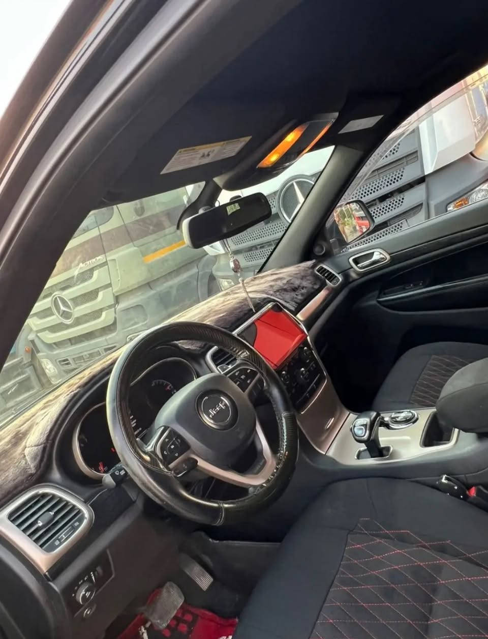 جيب 2014  لاريدو   رقم اربيل
سياره بسمي شرط تحويل سياره  اي نقص ما بي 

بس بي شبر صبغ ع جاملخ  الاسكن سياره 

لوك جديد والله 

***********واتساب 

السعر بالخاص
