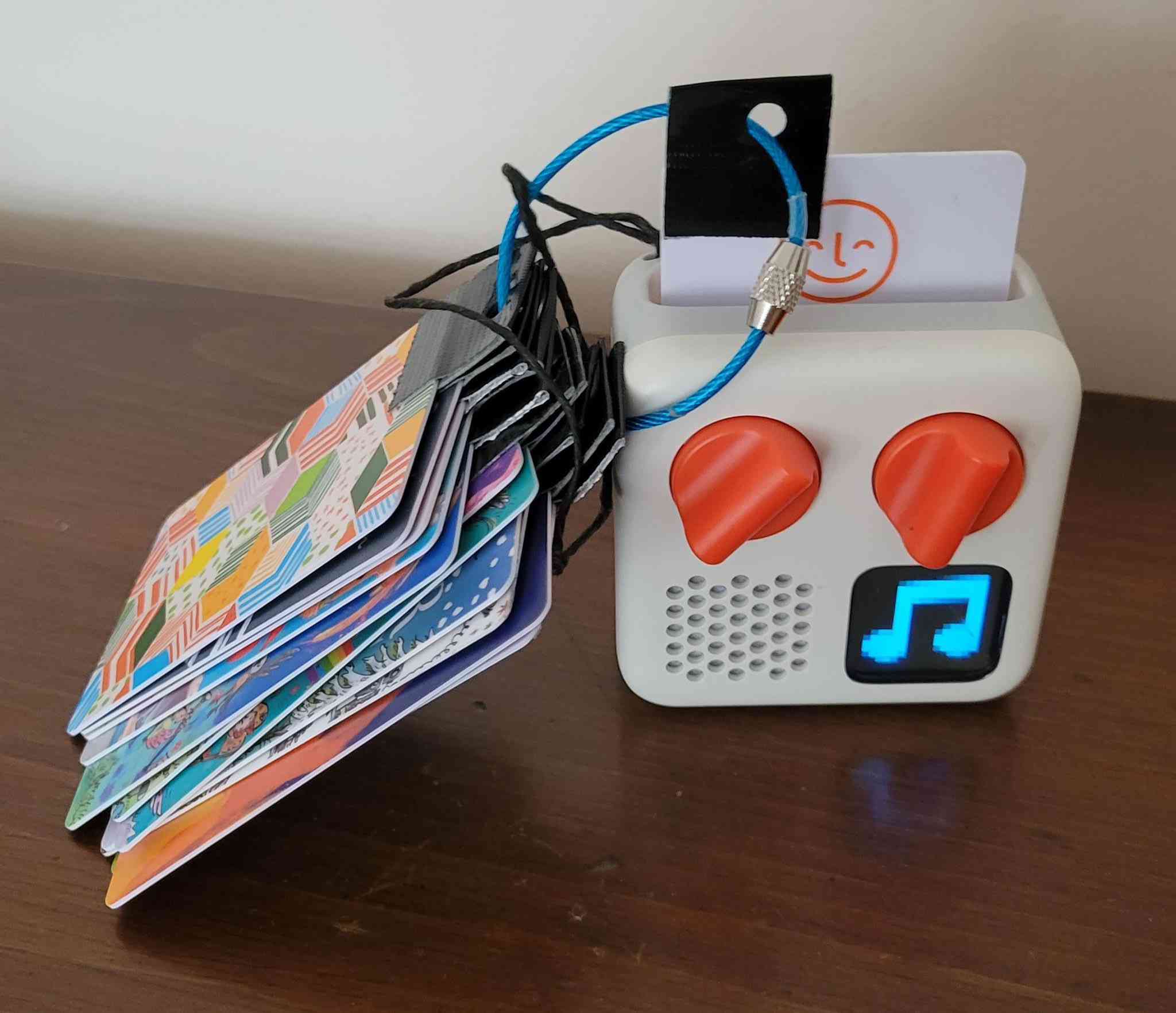 🎧✨ جهاز Yoto Mini
الجهاز الذكي للأطفال مع شاشة تفاعلية ممتعة تخلي الطفل يعيش أجواء القصص والموسيقى بطريقة آمنة 💙

✅ شاشة تفاعلية مميزة للأطفال
✅ بطارية تدوم يوم كامل 🔋
✅ صغير وخفيف وسهل الحمل
✅ بدون كاميرا أو إعلانات
✅ يشغل قصص، موسيقى وأصوات للنوم

💰 السعر: ٢٥
📩 للتواصل خاص أو ***********

