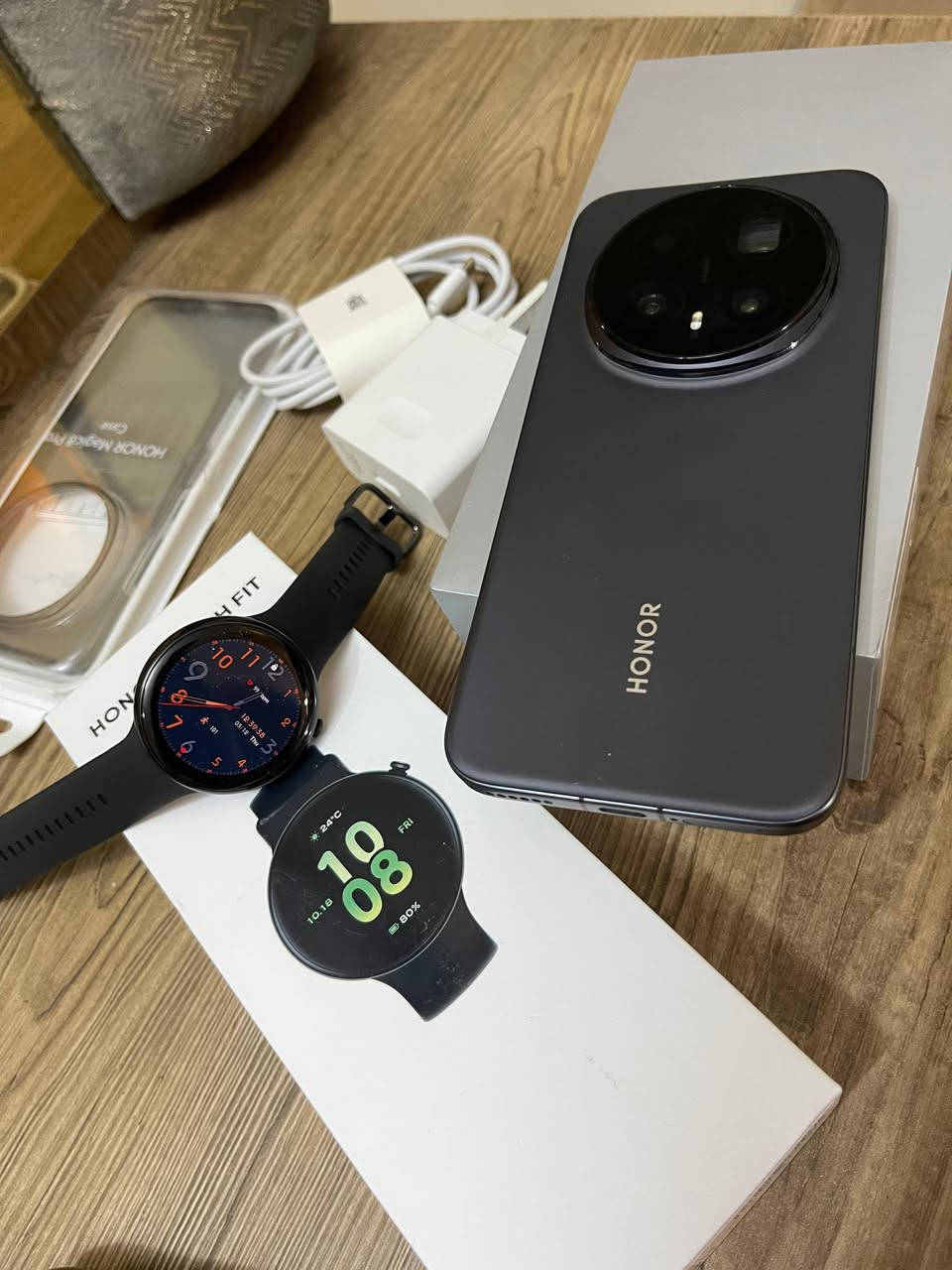 هونر ماجك 8 برو
مستخدم شهر فقط 
نضافة 100%
ذاكرة 512 
مع الهدايا كفرات 2 + الساعه
بغداد حي أور 
1200
