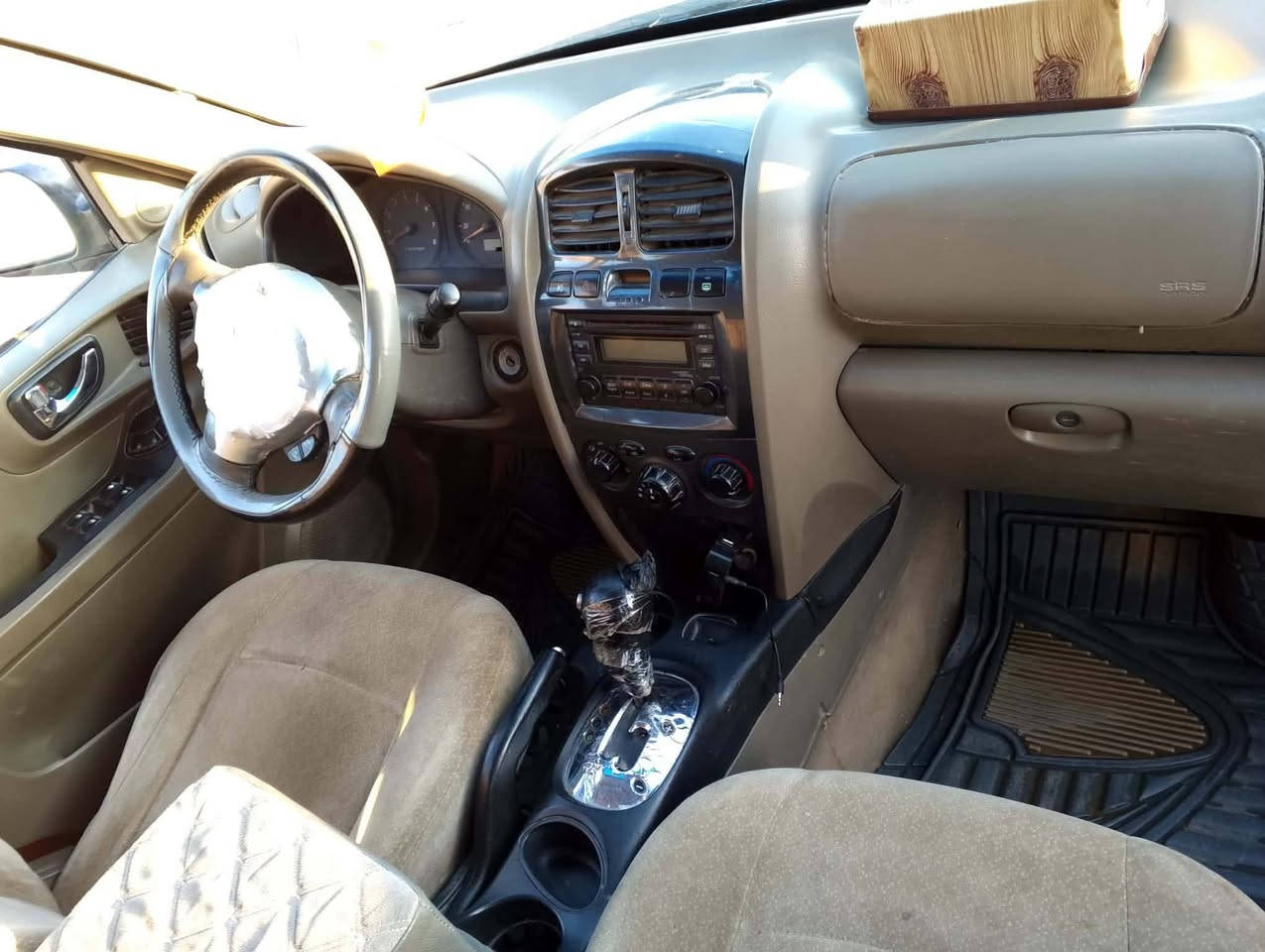 السلام عليكم ورحمةالله وبركاته سياره سنتافي موديل 2004واردامريكي محرك سته سنويه  منتيه ضرره چاملق وباب اريبكات ماكو ضرره بأمريكا بدون دواخل السعر60ورقه واذا مقدمه زينه ابيع والباقي مده معه كفيل يرهم يضاف سعره هذا رقمي 0782 486 9358 عل خاص
