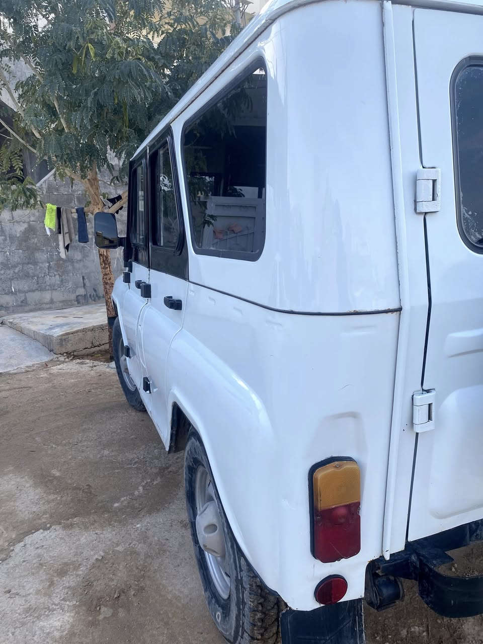 سڵاو برادەران ئەم جێب وازەمان  هەیە بۆفرۆشتن
مۆدێل ٢٠١١
مەکینە ئۆنجی
گێر عادی دەبڵ ئەکسل
هیج مەسرەفی تیانیە
***********
