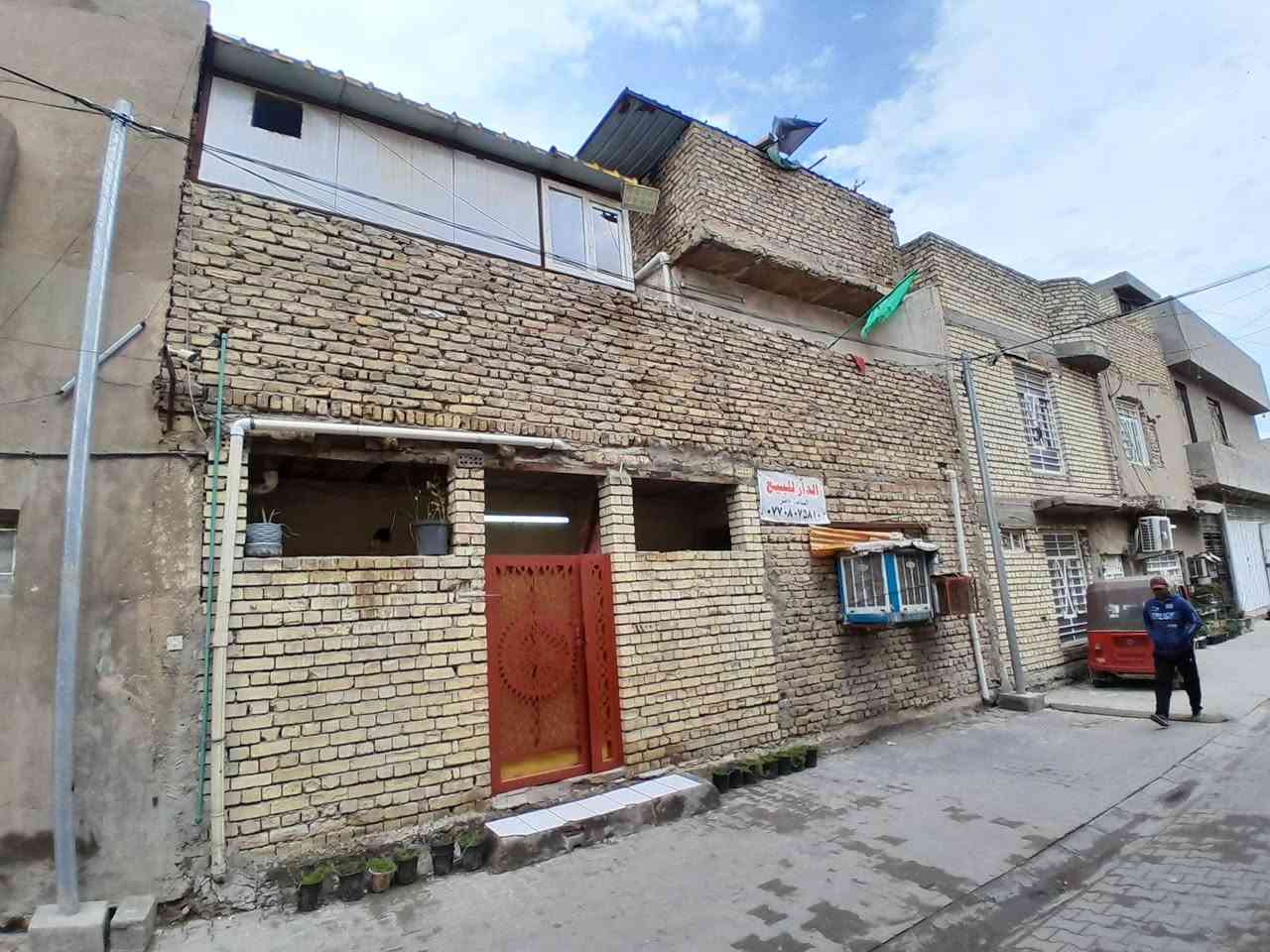 سلام عليكم بيت للبيع شعله قطاع السادس قرب ملعب العاصفه بصف الركن مساحه 80متر  للاستفسار ***********
@إشارة
