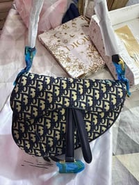 حقيبة • متوفرة • سعر مناسب