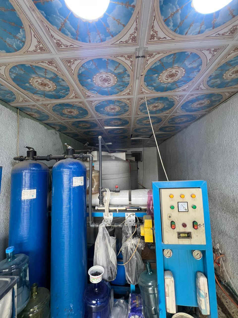 المنضومه تنتج الف لتر بل الساعه تحتوي على تانكيين سعه التانكي ٣٠٠٠لتر شغاله وجاهزه الا تصال *********** موصل, نينوى
