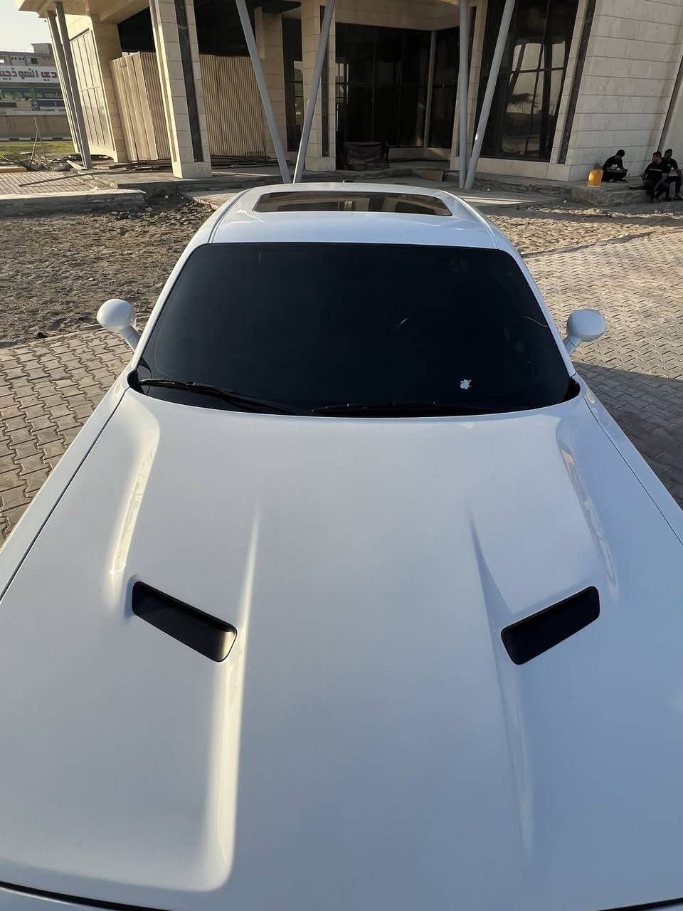 جالنجر 23
مواصفات sxt
سياره مصبوغه حزام من امريكه 
ماشيه ٣٦ميل 
مكانه كوت 
سعر :170وبيه مجال  
واتساب :***********
