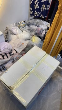 كارتون ملابس • ٢٠ قطعة • مقاسات خاصة