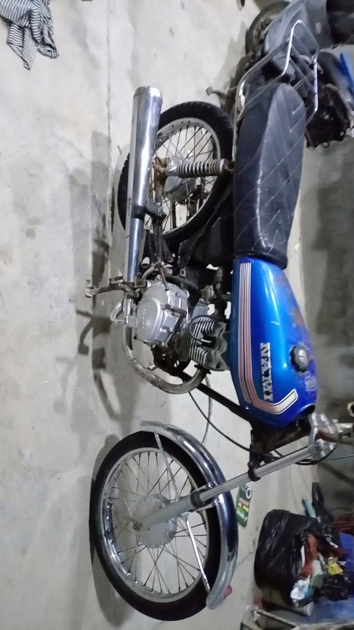 سلام عليكم  دراجه ايراني ادوات نامه شلامجه 21دراجه حلوا رادله بعض ترتيبات مراوس بدراجه شحن R 9 اراوس بدون فرق او بيع مكاني بصره شط العرب التنومه الصالحيه  وهذا رقمي لتواصل ***********
