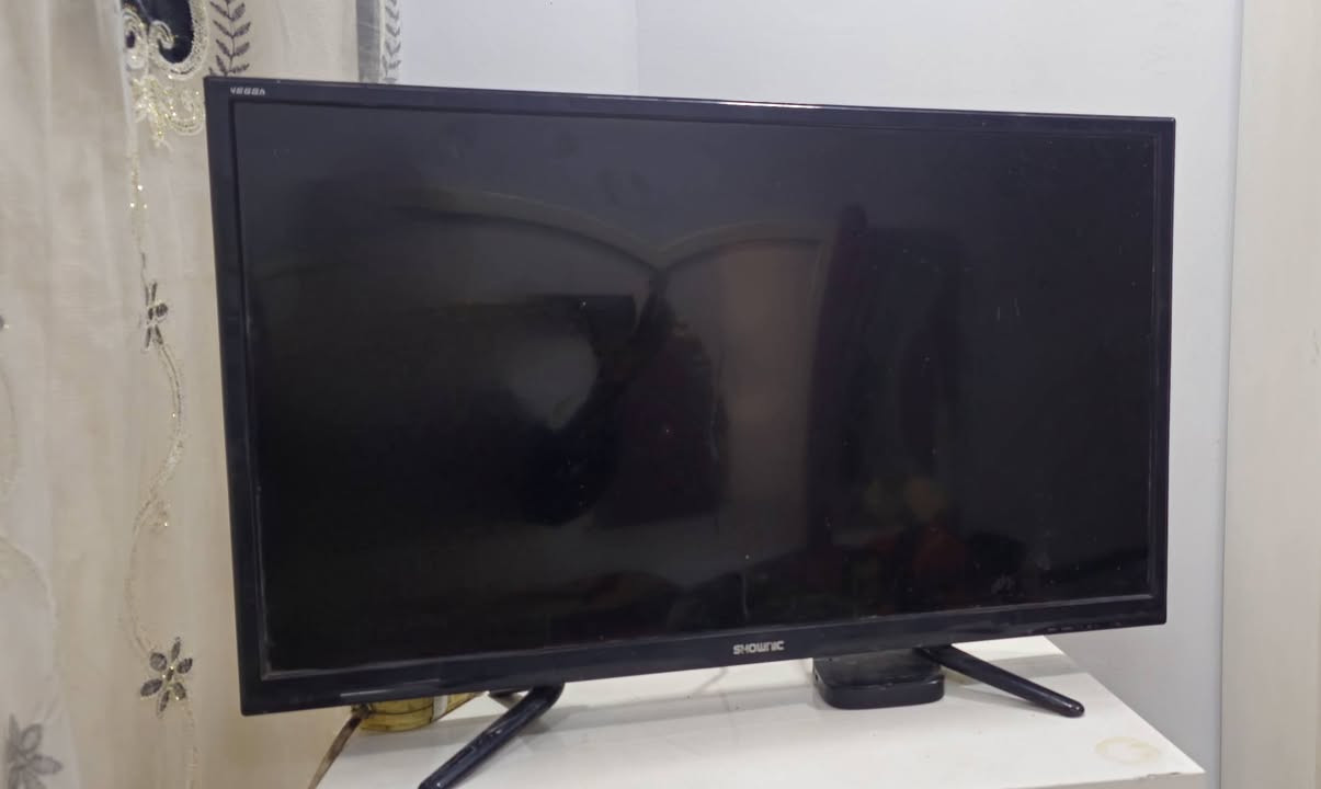 بلازمة حجم 32 نوع  شونك مواصفاتهة معروفة بدون نت شغالة 100%  نضافتهة معقولة السعر60 الف عنواني بغداد _ حي السفيرر
. رقم الهاتف : ***********
