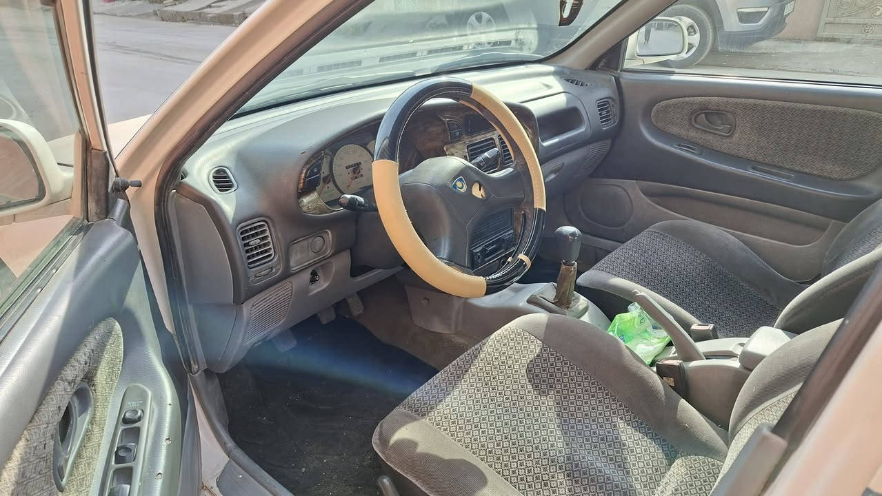 السلام عليكم
بروتون موديل 2002 
رقم كركوك ( أ ) حره ثاني يوم تحويل 
سنوي لحد 2027 بشهر الخامس تنتهي
كير محرك خير من الله 
بطاقة بنزين 
تبريد ثلج ❄️
تدفئة 🔥
بيها جمرلغ الامامي جهت السكن صبغ بدون دواخل والبقية على بلاد
للأستفسار 
***********
