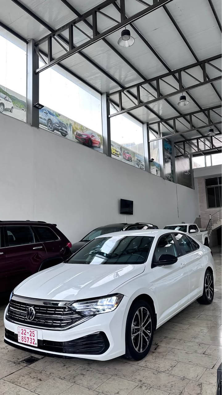 السعر بلاش 127 ورقه 💣🚨 مجال بسيط 
جيتا 2023 ماشي 27 الف ميل بدون رقم يترقم شمالي بوند صبغ راس جاملغ تكحيل ايرباك تكمه ستيرن طاك مكان سيارة دهوك دواخل كله بشرط عدا رصعه صغيرة بشاصي بشرط الترقيم للاستفسار 
رقم شاصي 

3VWBM7BU5PM023803

***********
*********** دهوك, العراق
