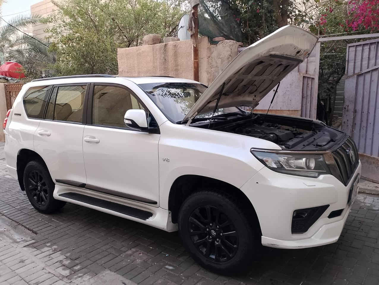 سلام عليكم برادو البيع مكان البصرة لاستفسار ***********
