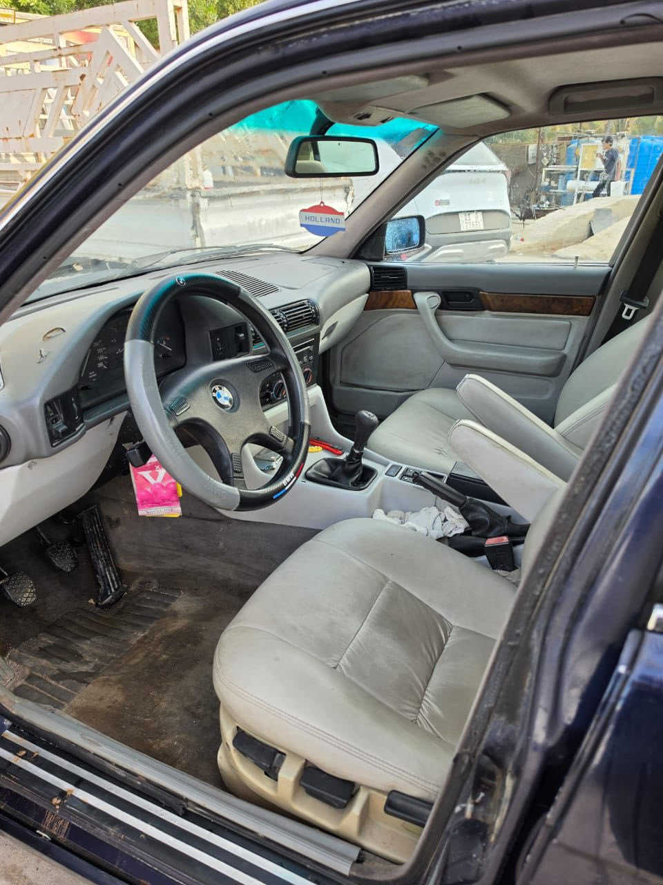 525 i
موديل1992
مسكر عدله
كير عادي نمرة طويلة
عليها دوسات m
ويل رياضي
عليها اكف كزوز بس مشاد الريمون مالته
اكسل مفتوح
السياره مابيها حادث صبغها كاعد كشر كاعد كنر مسطرة تبريد ويا السويج
مكينه وكير نظيفات
السياره متعوب عليها وخير من اللّٰه وبل واقع احلى من الصور داخلها نضيف وكاعد مابيها اي نقوصات بس لايت امامي ضعيف الظفيره مملعوب بيها
جاهزه للاخير مناقصه اي شي 
قسسسسسسسسسط فقط 
***********
***********
للتواصل متواجد واتساب
