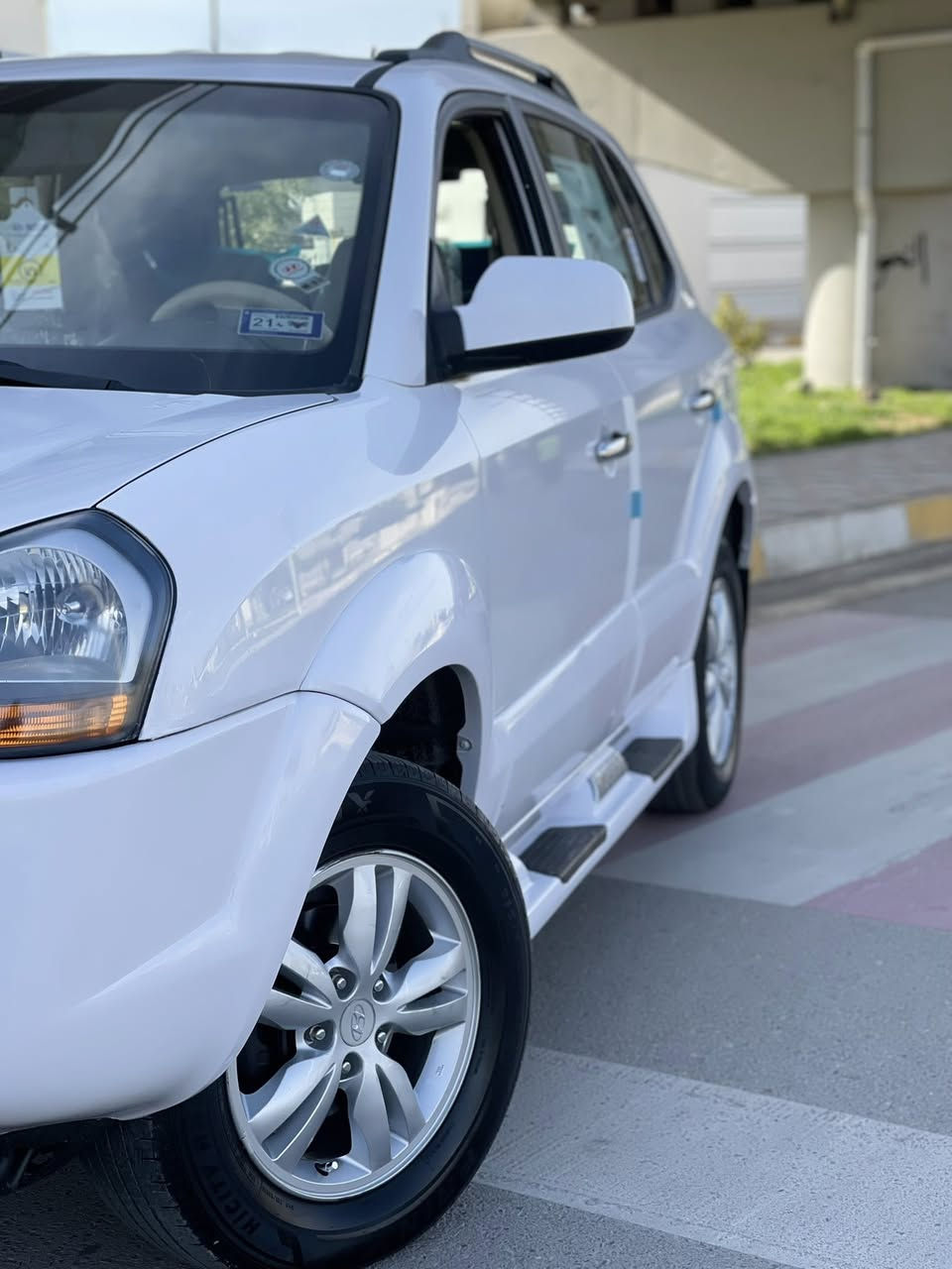 سلام عليكم توكسان للبيع سياره كلين بدون صبغ  بس بيه جم مكان رصعه موديل 2010رقم أربيل كير مكينه بشرط سعره 125بيه مجال مكان سياره كركوك رقم تلفون ***********
