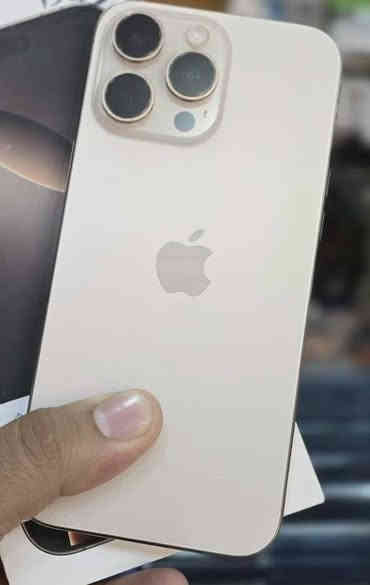 ايفون 16 برو ماكس نضافة 100% مشحون 70 دوره شرق اوسط بالضمان بعده 
نضيف كلش زلغ مابي الجهاز شرق اوسط بعده بالضمان بشهر 6 مشتغل الجهاز والضمان مالته بشهر 6 ينتهي ب 2026
بطارية 100% طبعاً
مشحون 70 مره فقط
كيبل الاصلي مامفتوح من الكارتون
استعمال كلش خفيف 

السعر 1.450.000

البصرة / الطويسة

***********
