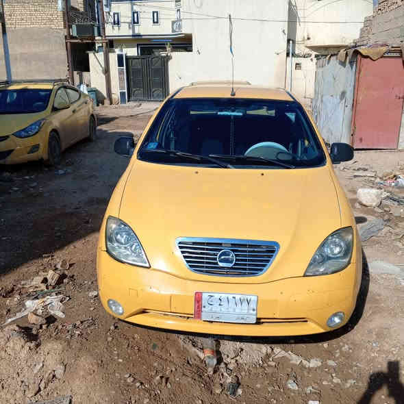 السلام عليكم من رخصة الادمن طيبه 2015 بيع او مراوس سياره لاضربة ولا صبغ ولا تبديل بيه تكحيل بلهالال الامامي بدون ضربه بسمي مصفرة هيئةوغرامة رقم نكليزي باقي بس على الاستلام محرك وكير خير من الله  تدفئه تبريد ثلج صدر تخم تاير  نضيف وعدي زوج جدد بعدني ماشادهن كهربائيات كلها شغاله سياره ماناقصه شي كبل للشارع مال على باب الله  دواخله بجيس سياره نضيفه ب42 وبيه مجال مكاني بغداد ***********
