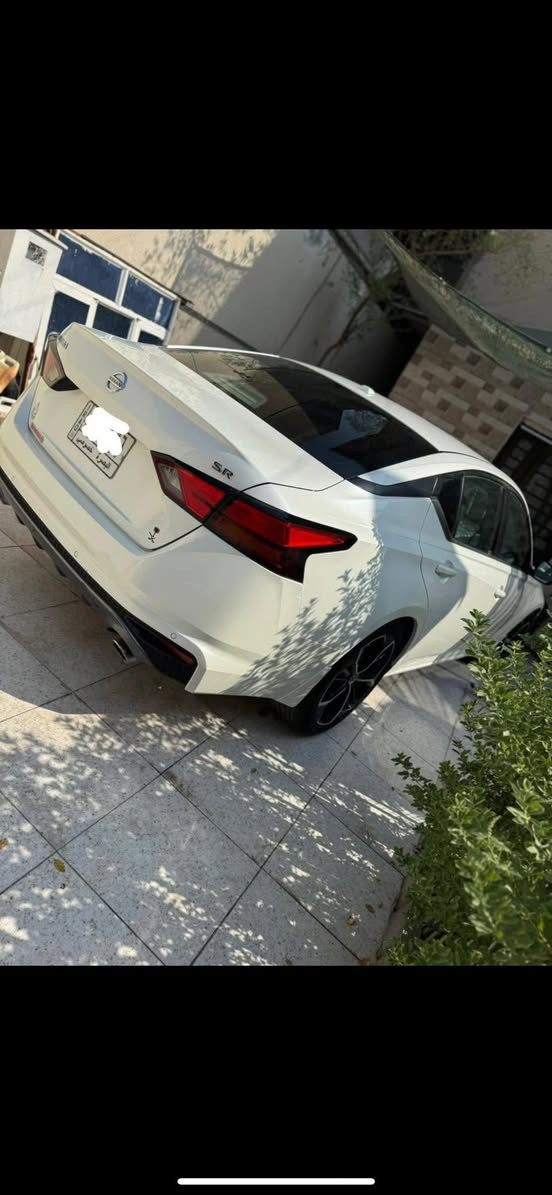 السلام عليكم نيسان التيما 2020 معوقين اشهر وتصير حره صور الفحص موجوده داخل المنشور  تخم تاير جديد حداديه فول مكينه كير مكفول وارد امريكي   ماشيه 100 الف السعر 125 و بيه مجال للشراي سياره نضيفه ***********
