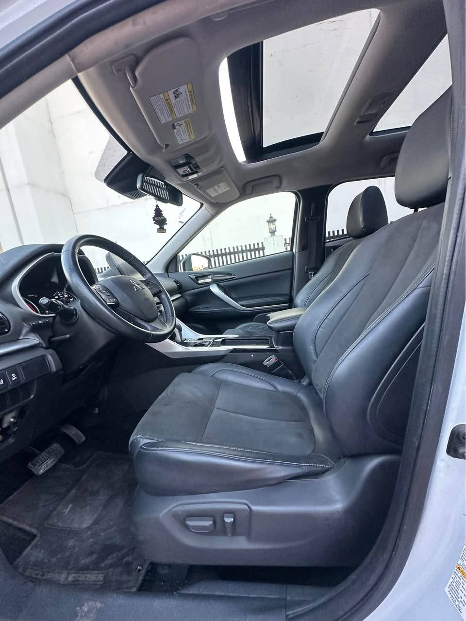 مسبوشي يكليبس ٢٠٢٣ فول 
سعر ١٥٤
تيل ***********
سياره جاملغ بوونت سبووخ بي داخلي شرته هه موو شتي بيلاده 
مواصفات فول بانوراما بسمه و بريك بسمه و شاشه و كوشنات جلدوو كهرباي كوشن ساروو گه رم لايتات ليتوو زينون فول ويل كروم دبل اكسل 
مواصفات فوف فوله زماره كاتي سي مانگي له گه له
سعر ١٥٤
تيل *********** عنوان ئاكرئ اكر, نينوى
