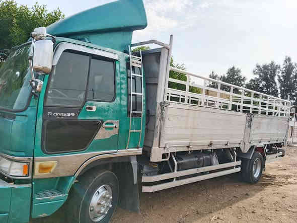 ::@:سلام عليكم هينو طيره البيع 1992محرك 70عادي لا صرف ولا بخار سته وربع صفاح 70 كاسحه عاليه تاير 19ونص رقم نجف تحويل مباشر سنويه جديده مكاني واسط صويره السعر 145وبيهه مجال الشراي يتصل ***********
