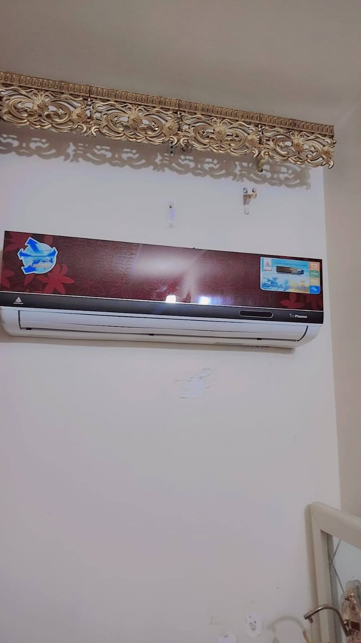 سلام عليكم عندي هذا السبلت لل ب ي ع نوعيته الحافض ال س ع ر ٤٠٠وبي مجال للشراي رقم ***********
