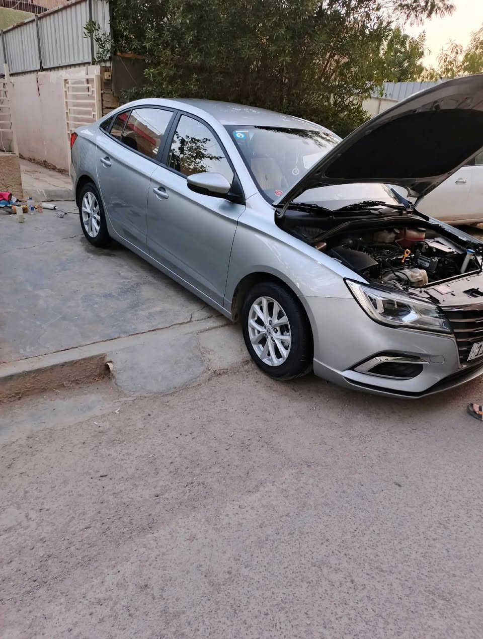 سلام عليكم اني ابولش بوليش درجه اولى وشرط الخلي سيارتك كزاز وبسعر مناسب فقط ب30الف رقمي ***********
