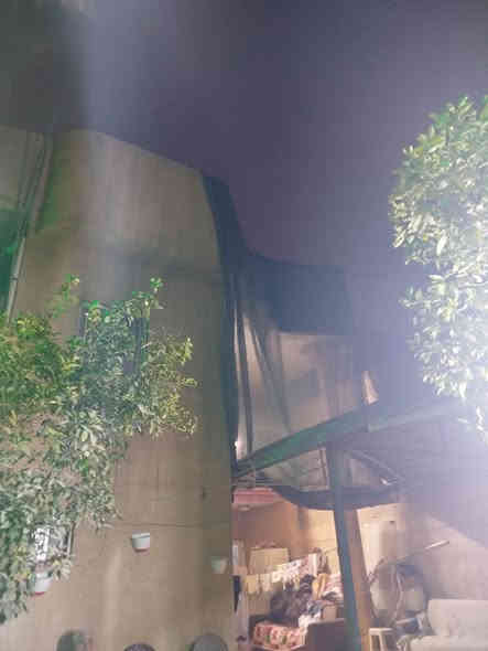 بيت للبيع حي الجزائر فرع صيدليه مرجان اول فرع على اليسار مساحه 300مع مشتمل سعر400
***********
