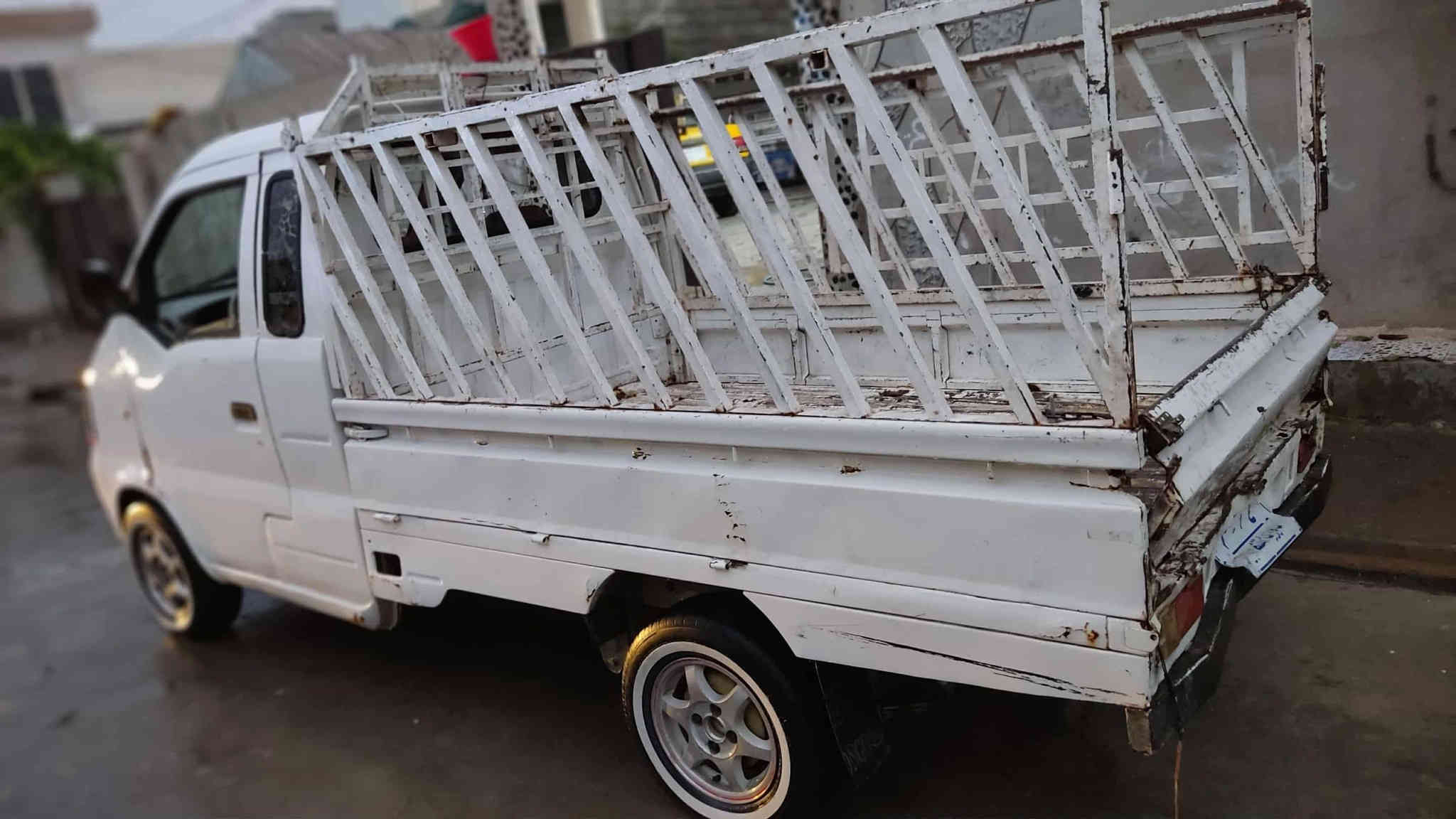 للبيع هيفاء موديل 2009  كير جديد محرك جديد شاصي معمر مكان كركوك حي العسكري السعر 20وبيها مجال حك الجيه***********
