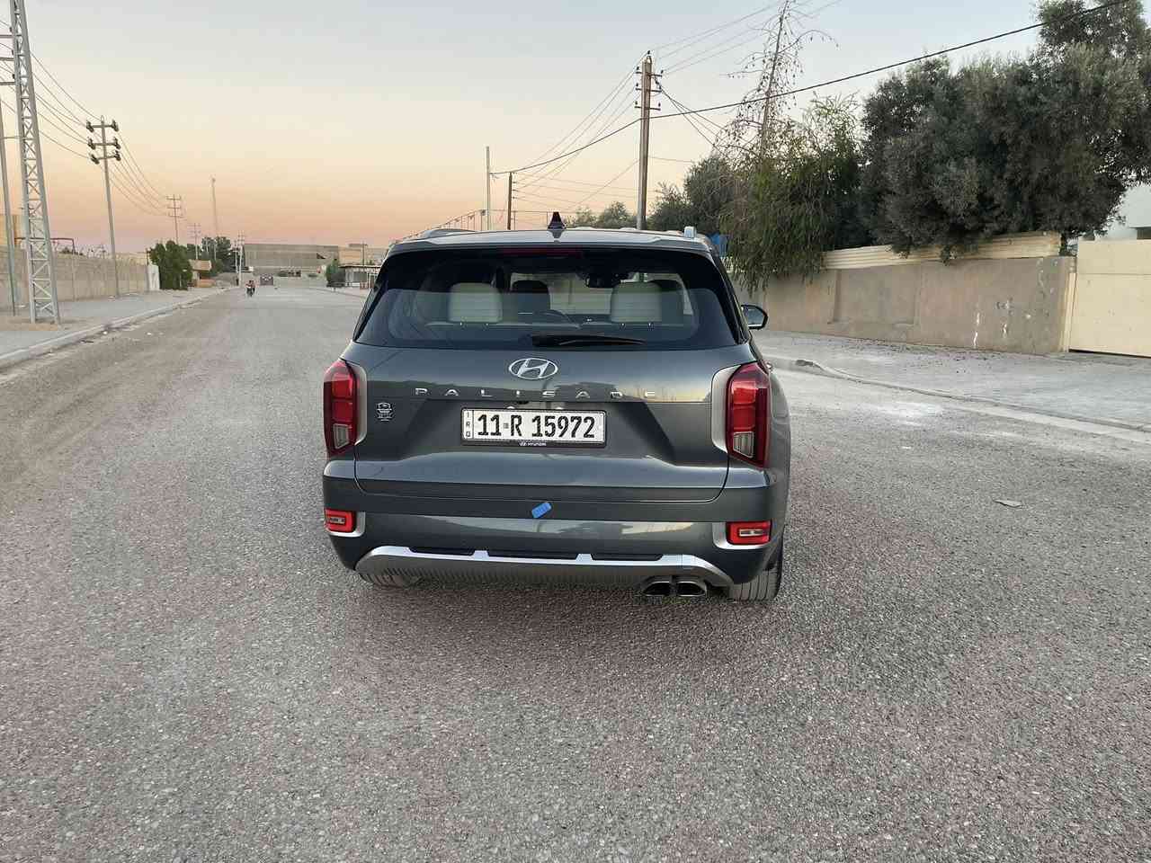 اسلام عليكم 
سياره بلسايد موديل 22وراد امريكي فول مواصفات اعلى فئة سياره رقم بغداد بسمي تحويل ثاني يوم 
تخم تايرات جدد كامله من اي نقص
(حادث دعمايه وبنيد مبدل نفس الون ايرباك دركه والي بصف سايق طاكات شاصي سليم ما بي شي  وباقي سياره كفاله)
السعر:280ورقه وبيها مجال 
مكاني بابل 
للاستفسار:***********
